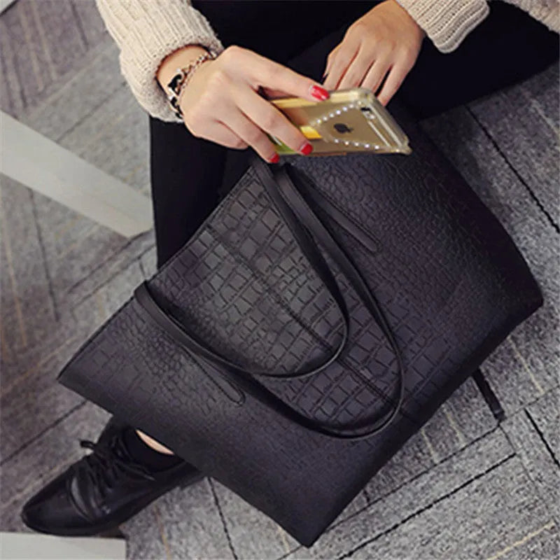 Simple European shoulder bag handbag in black or grey for spring summer fashion