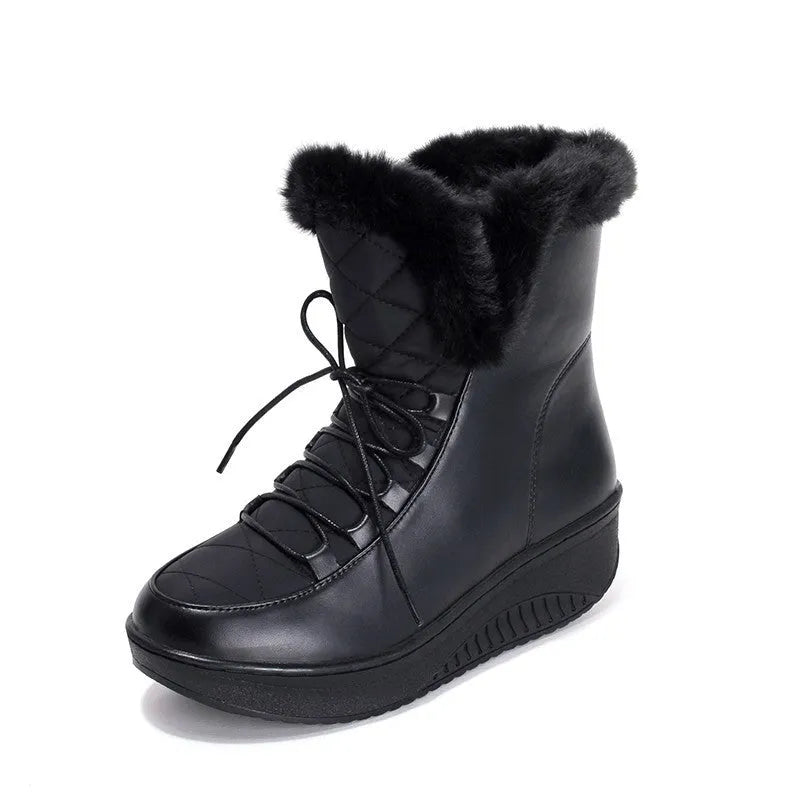 Women's water-resistant winter boots in black with plush lining and 3cm platform sole