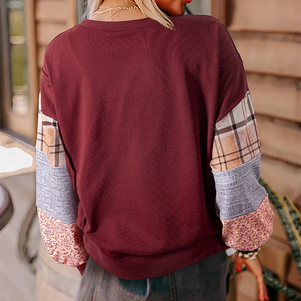 Women's loose fit long-sleeved top with plaid stitch pattern in beige colour