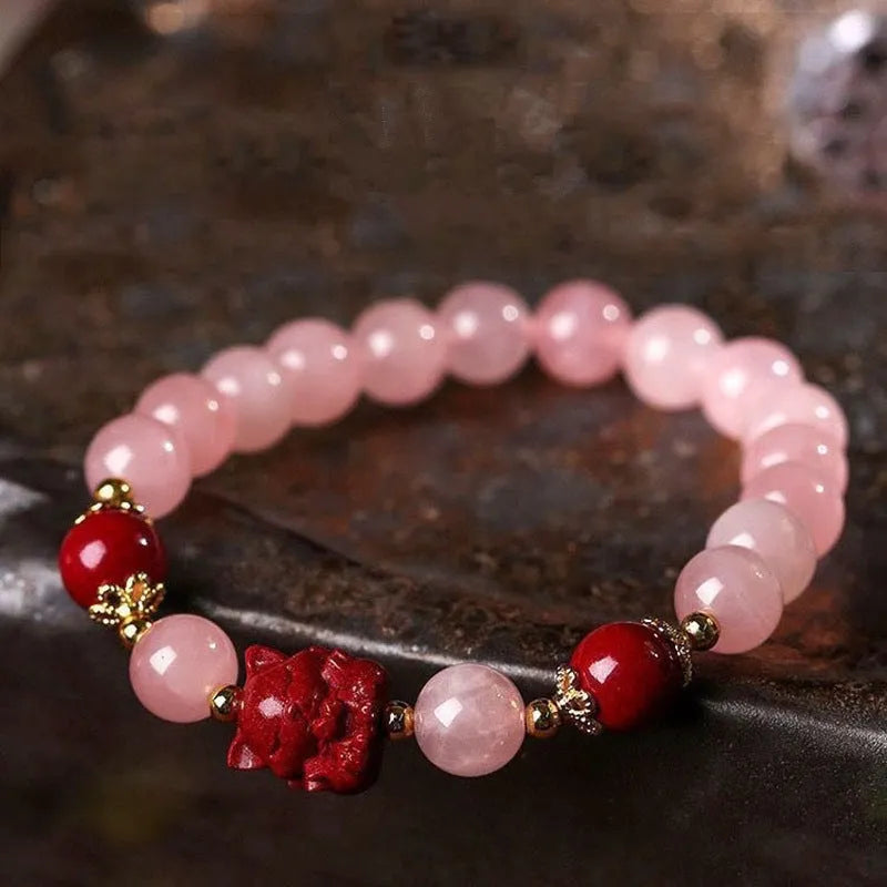 Aquamarine crystal women's bracelet with mixed materials and geometric round elements