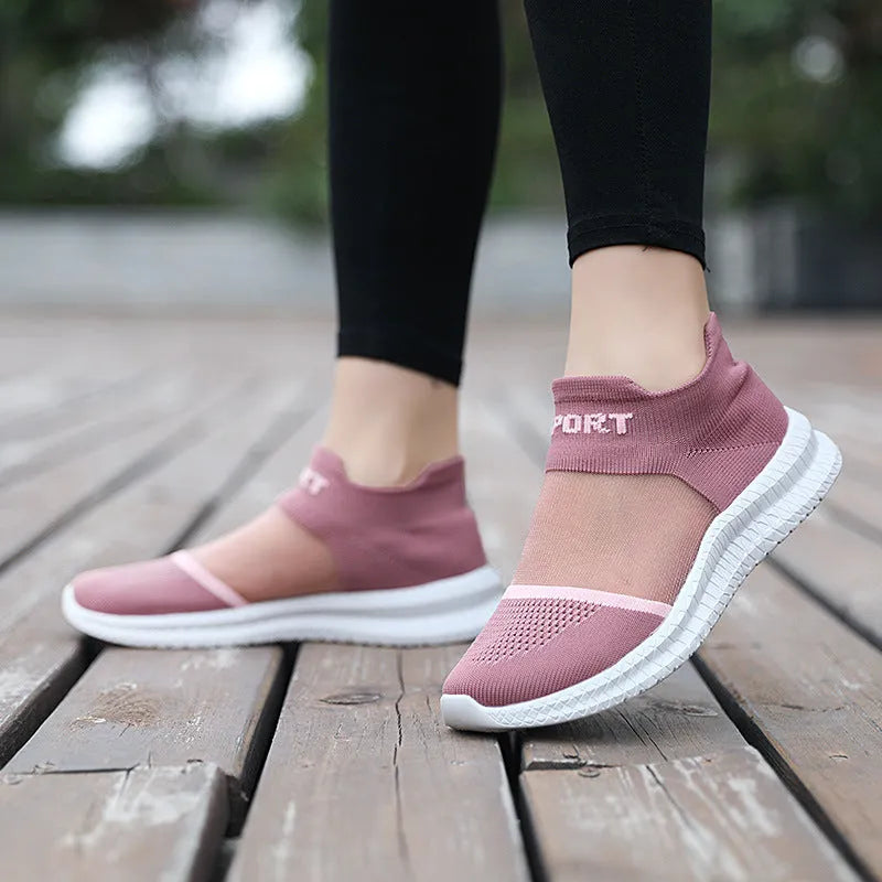Breathable flyknit casual sports sock shoes in khaki colour with lace closure and round toe