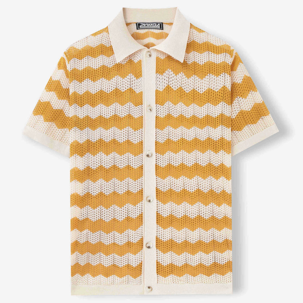 Man wearing a yellow hollow jacquard corrugated short sleeve sweater in an American casual style.