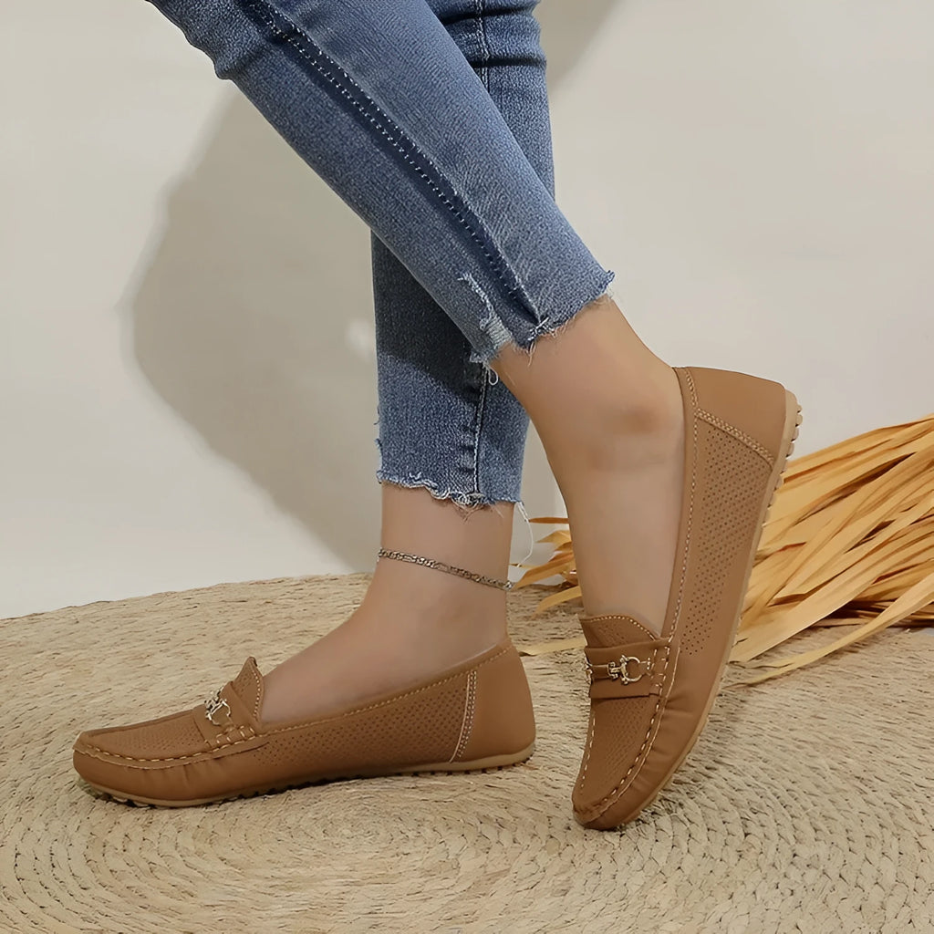 Women's flat casual shoes in white, black and khaki available in UK sizes 36 to 43