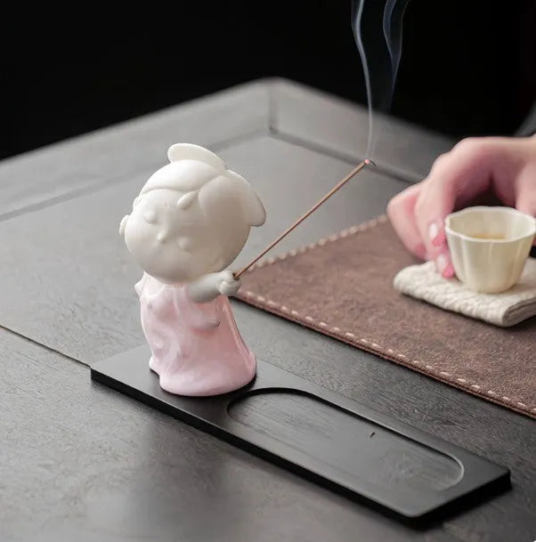 Ceramic incense burner decoration with cute female court attendant design