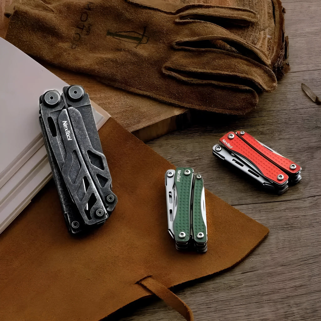 Portable multi-function camping knife with 9cm blade, 10-15cm shank, available in black or silver