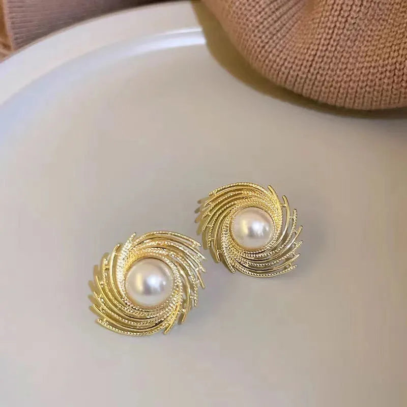 Women's vintage flower earrings with exaggerated pearl drops and gold-tone electroplated finish