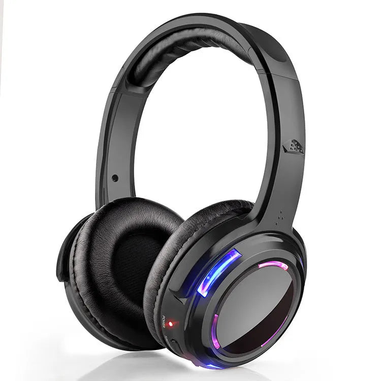 Black silent disco wireless headphones with 40mm drivers and a 3.5mm plug on a 3 metre cable