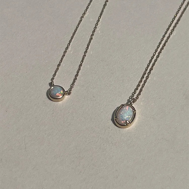S925 silver oval pendant necklace with jelly opal in gold or white gold colour