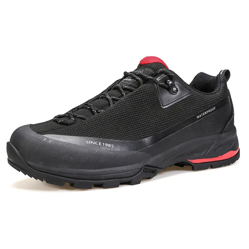 Men's low-top mountain climbing hiking boots with leather mesh upper and non-slip rubber sole
