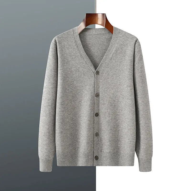 Andy velvet cardigan coat for men with V-neck design and long sleeves in loose fit