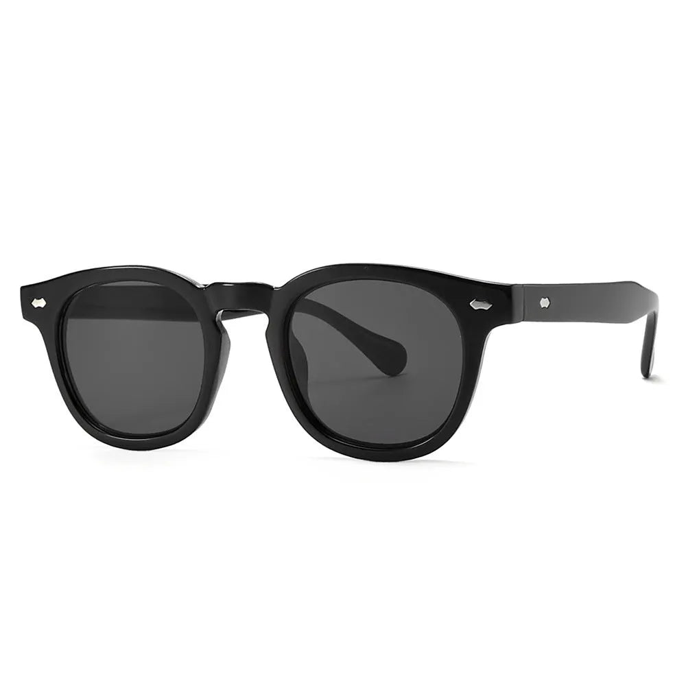 Round rim plastic sunglasses in bright black frame with simple retro design for sun protection