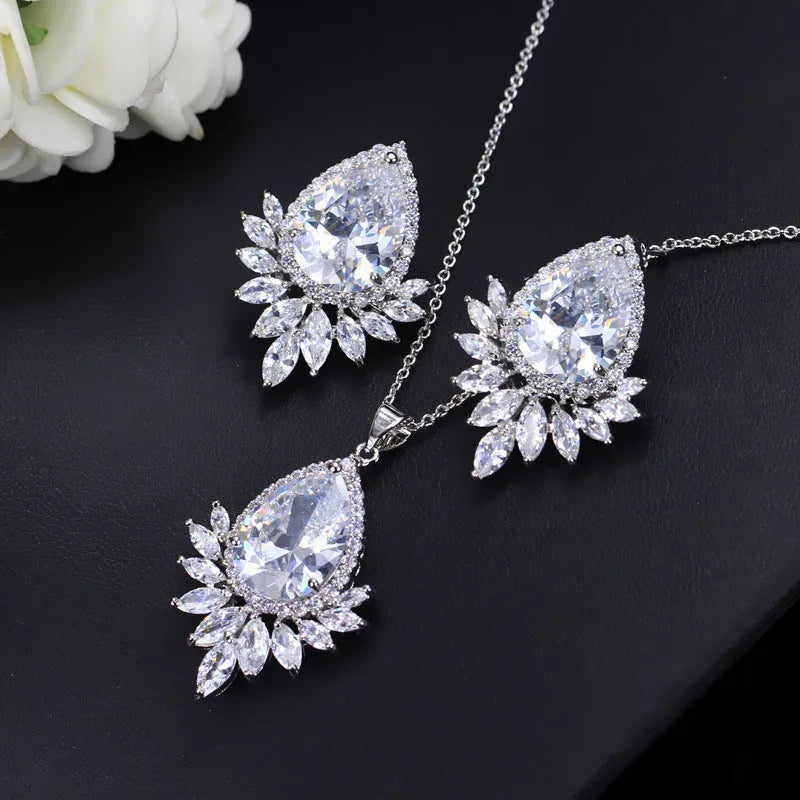 Bridal banquet jewellery set with necklace and earrings in blue, red and white colour options