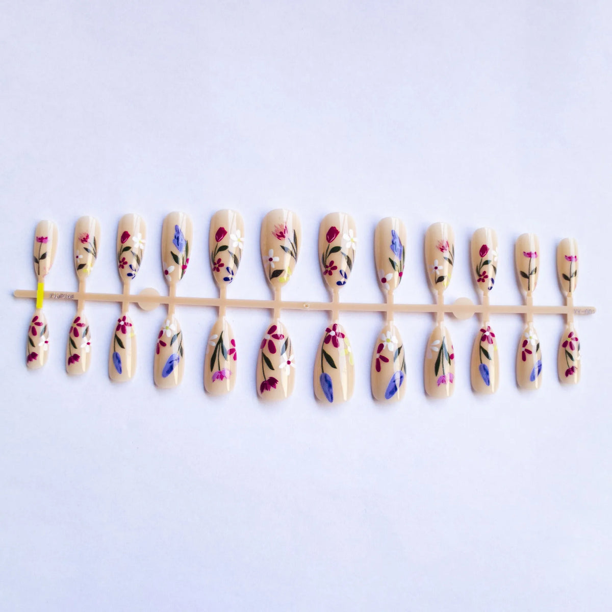 Almond-shaped removable nail art with rose and tulip floral patterns in European and American styling