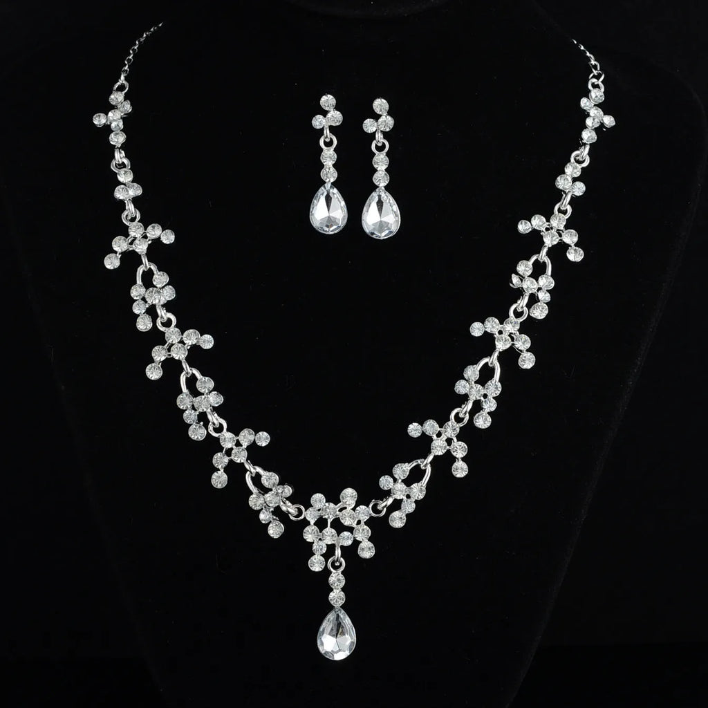 Bridal jewellery set with necklace and earrings in blue, purple or white for wedding dress accessories
