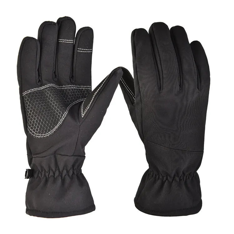Tactical winter ski gloves with non-slip grip and touchscreen fingertips in camouflage colour