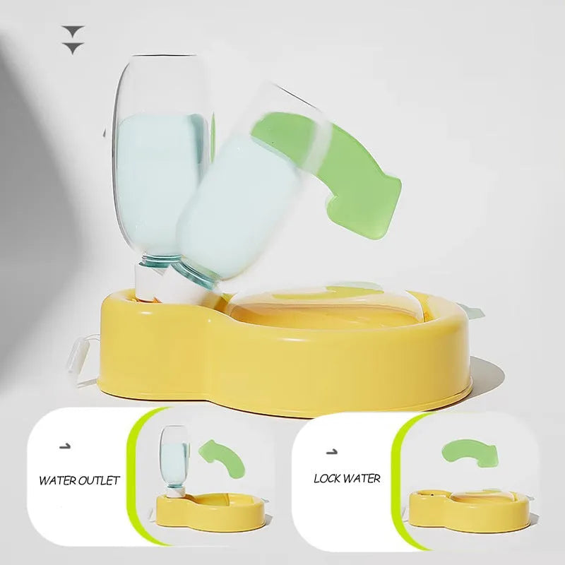 Green portable dog travel cup with integrated drinking bowl, showing 500ml capacity and leak-proof seal.