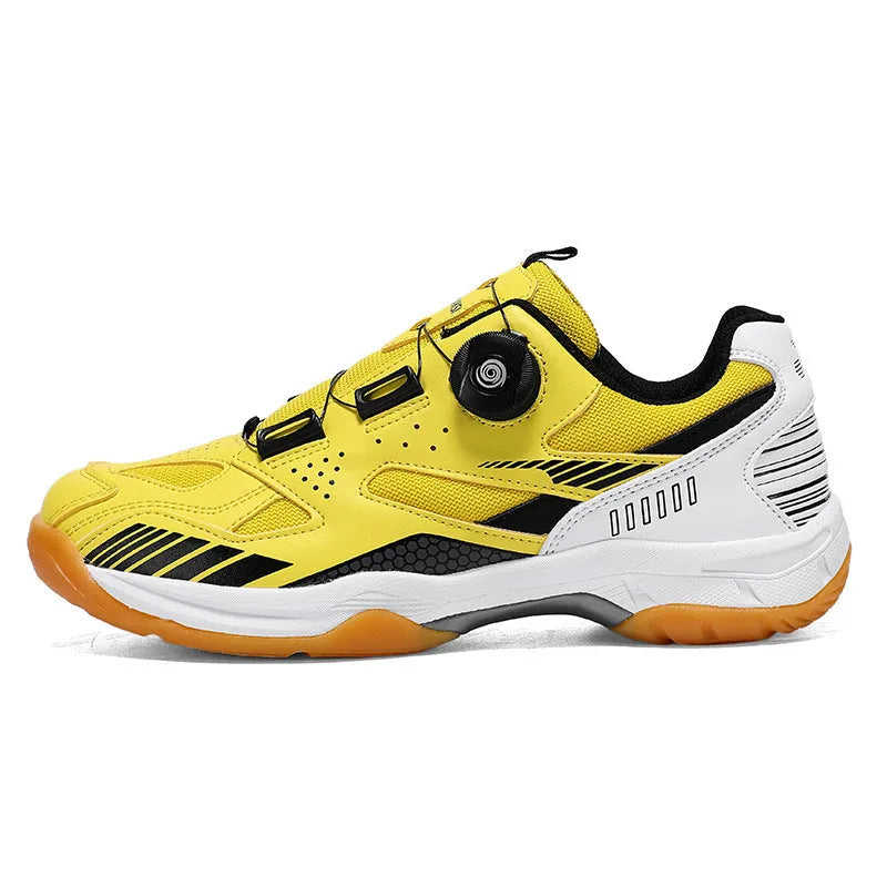 Unisex round-toe casual sneakers with a flat heel, shown in available colours.