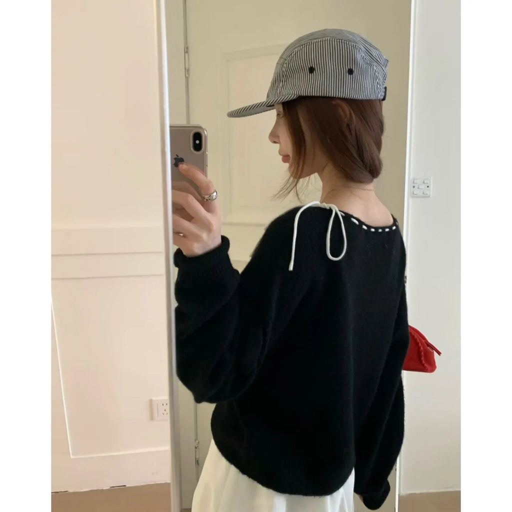 Women's loose-fitting knitwear pullover jumper in black or grey