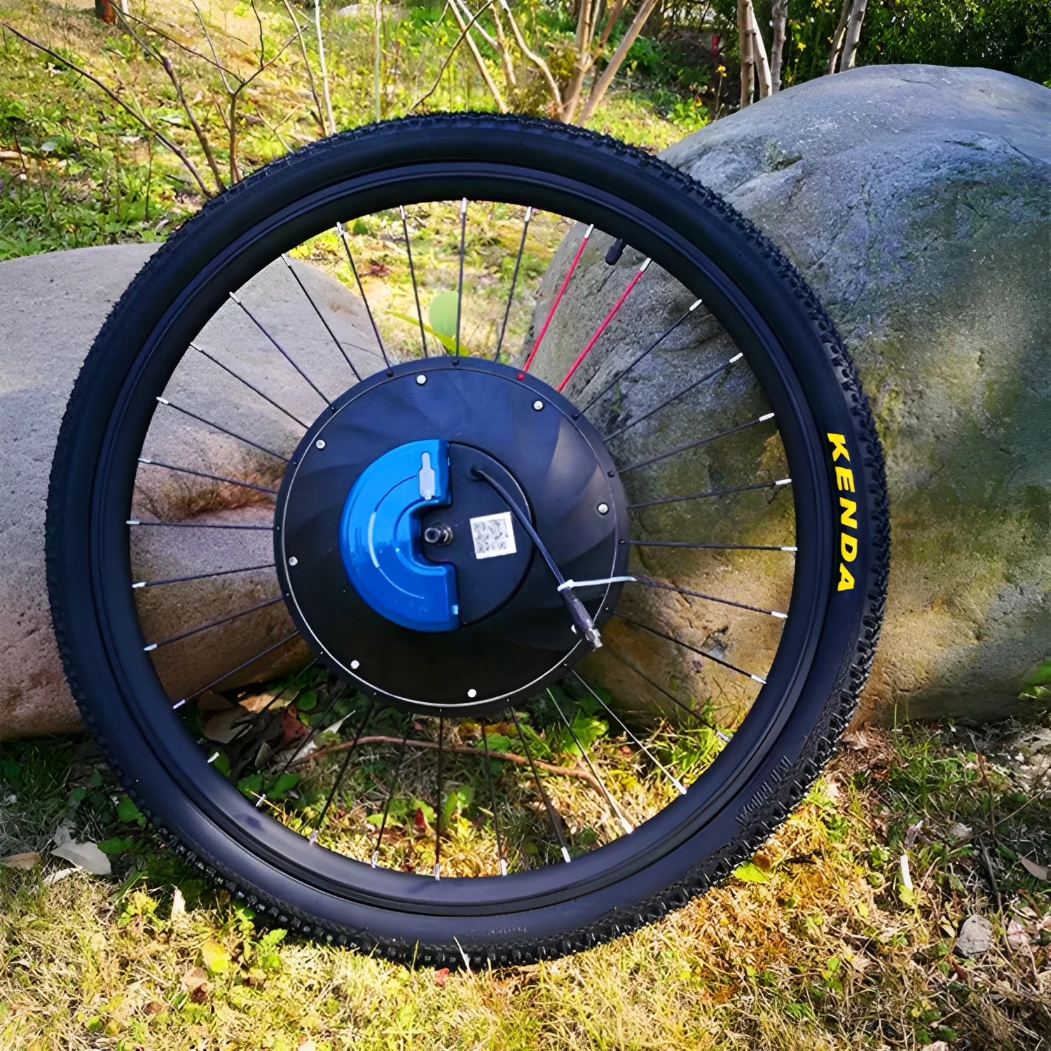 Yunzhilun electric bicycle conversion kit showing alloy hub motor wheel, lithium battery, and charger for 26-inch bikes