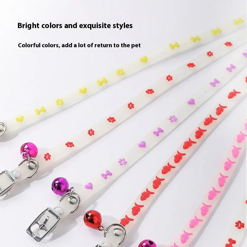 Luminous cat collar with adjustable 29cm silicone strap and metal bell in glow pattern design