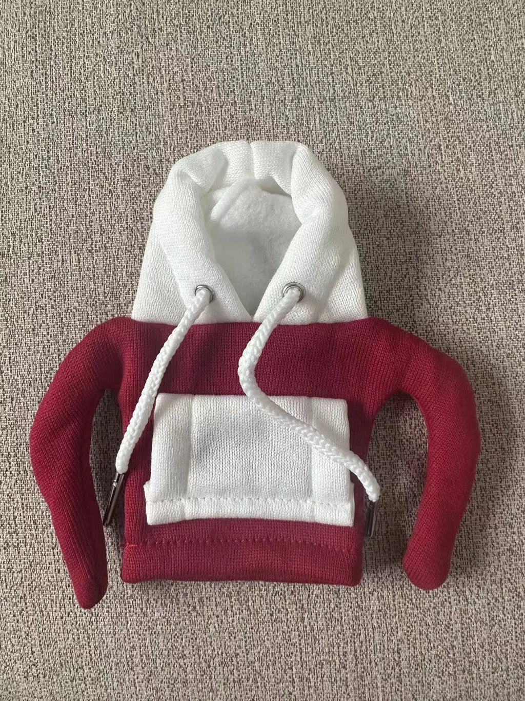 Polyester car gear lever hooded cover in red and white colour combination showing 12x13cm dimensions