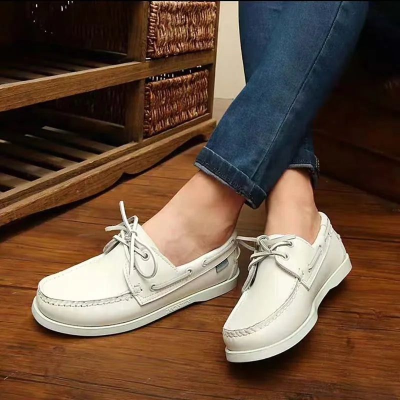 Men's British style casual breathable shoes in artificial PU, showing round toe and flat heel design.