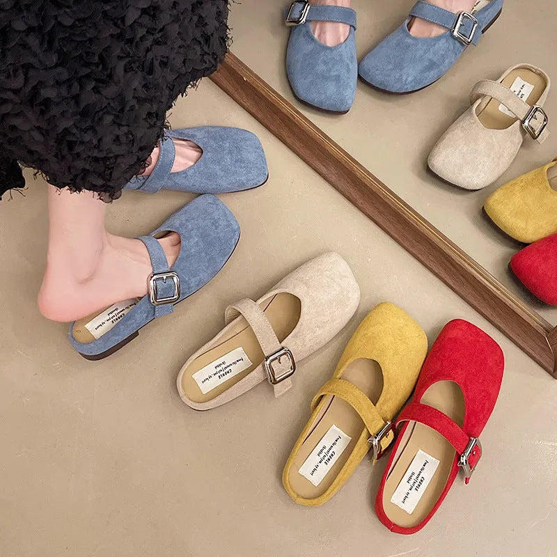 Women's flat closed-toe slippers in apricot with square toe, PU upper, and rubber sole.