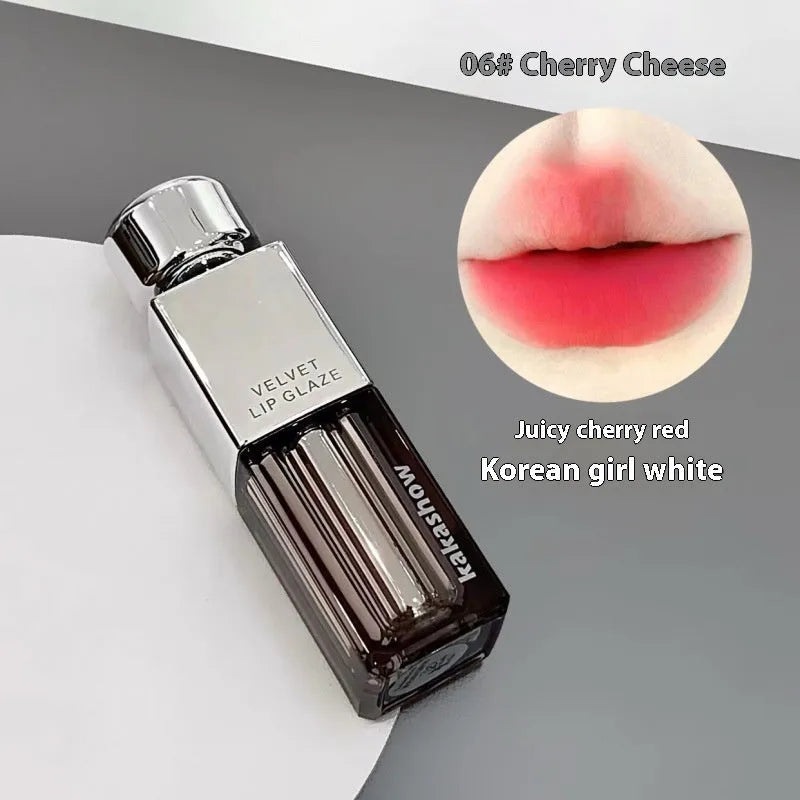 Kakashow Matte Soft Mist Lipstick in six colour shades showing velvet finish