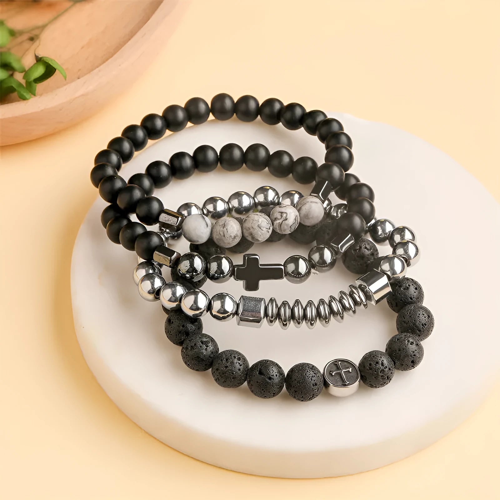 Volcanic rock agate geometry bracelet with stainless steel finishing, 19mm length