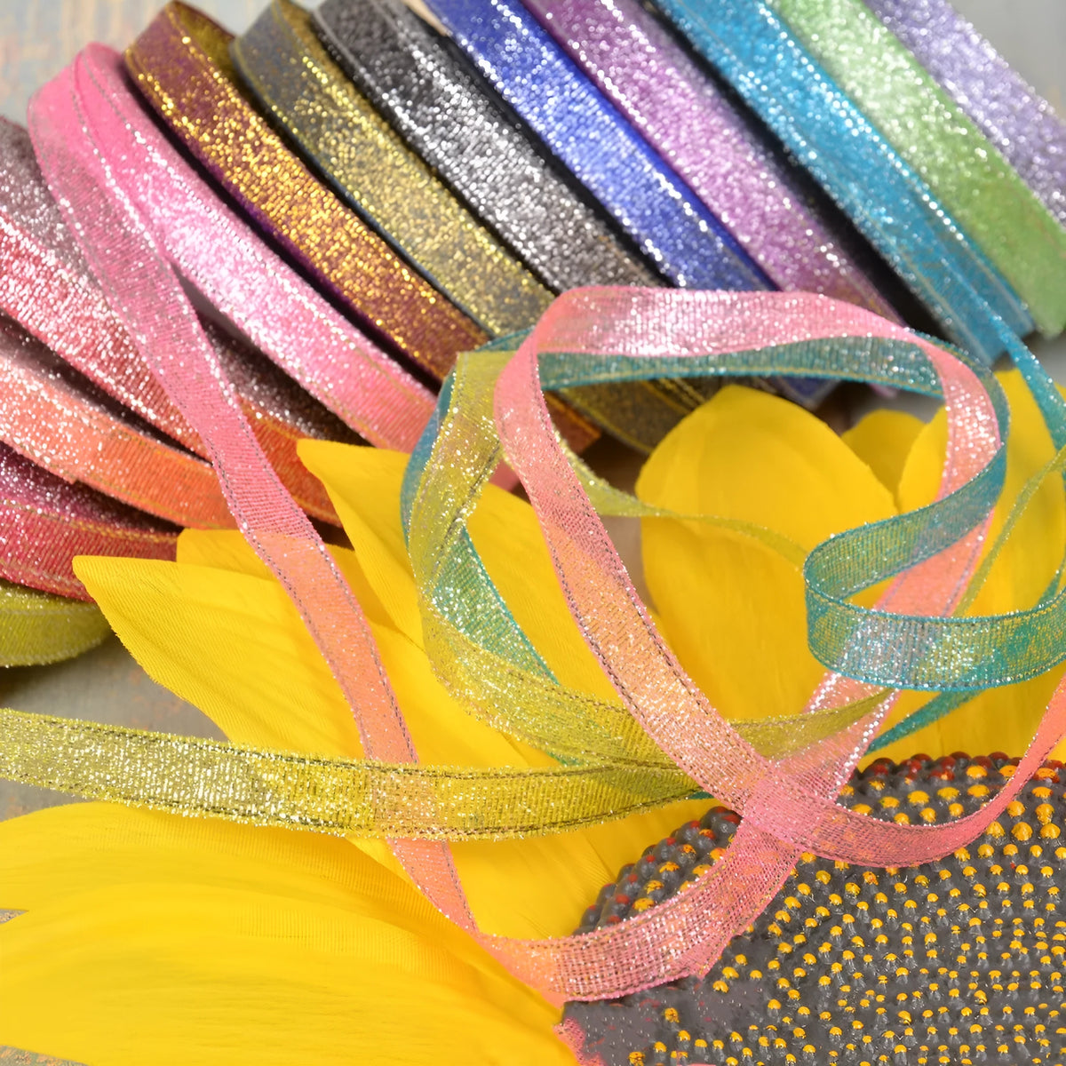 Green onion patterned polyester ribbon on spool, 3 points width, for clothing and gift box use.