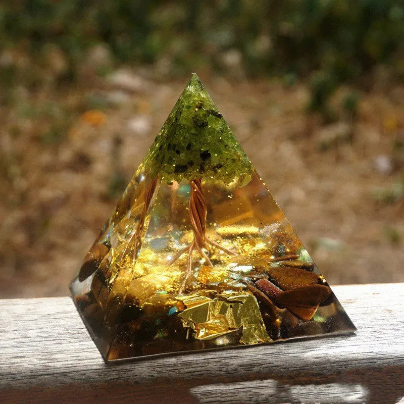 6cm crystal epoxy resin pyramid ornament with gravel inclusions in lapis lazuli colour