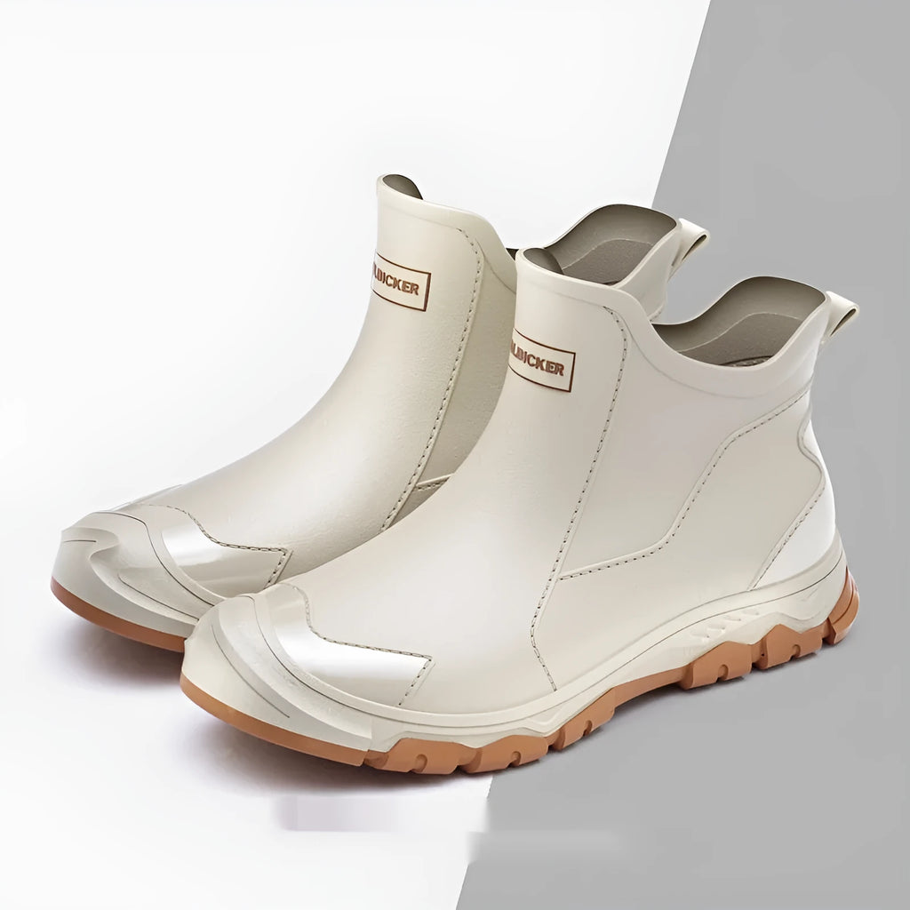 PVC outdoor wading non-slip rubber shoes in short tube rain boot design with round toe