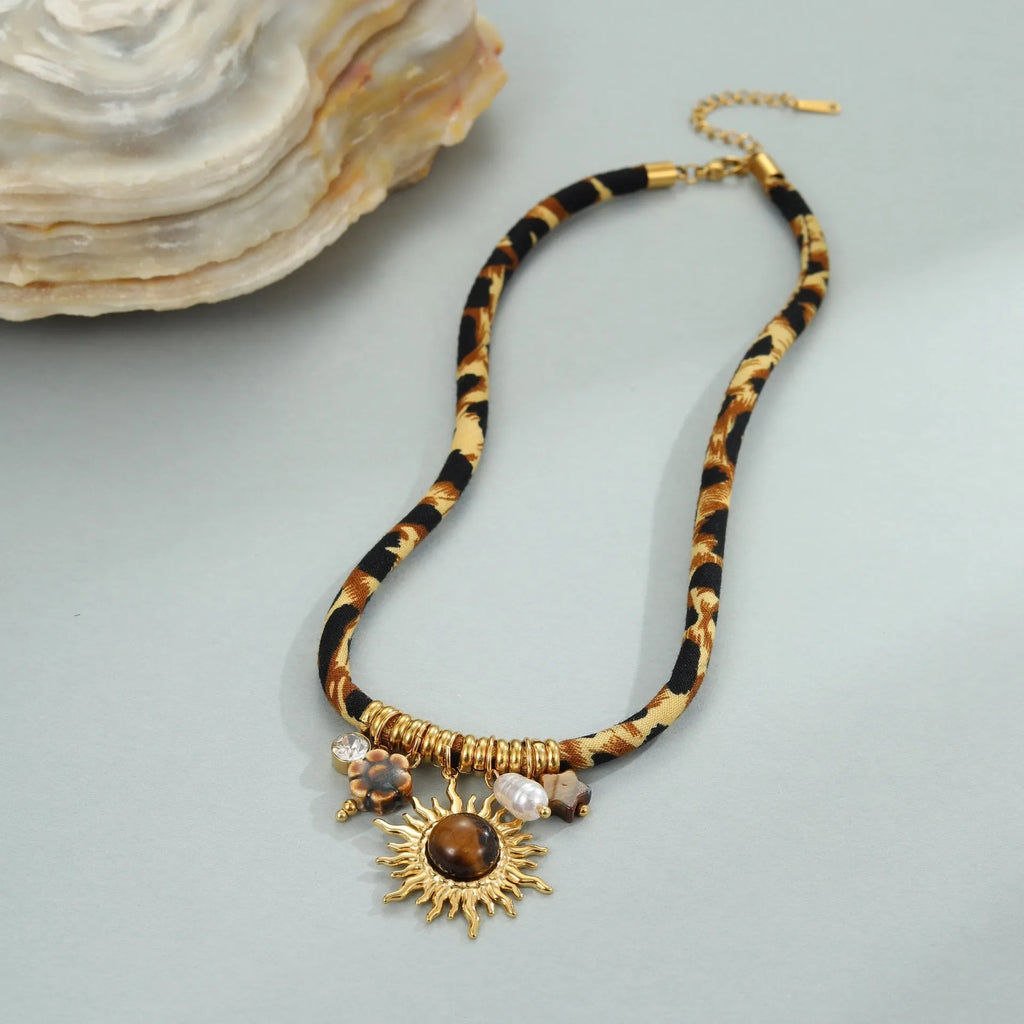 Leopard series stainless steel necklace with geometric pendant on regular chain, 41-50cm adjustable length