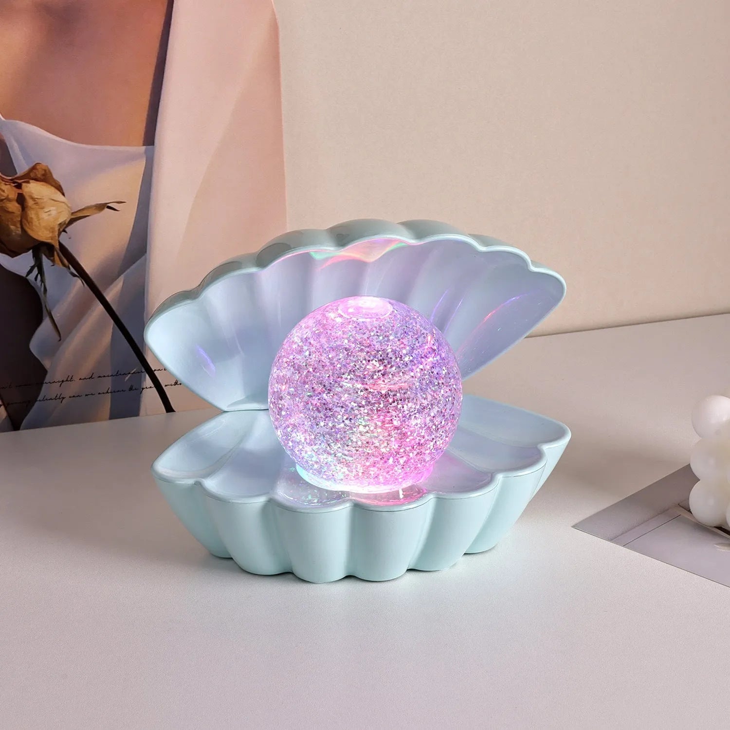 Shell-shaped decorative neon night lamp in choice of three colours with 15cm size