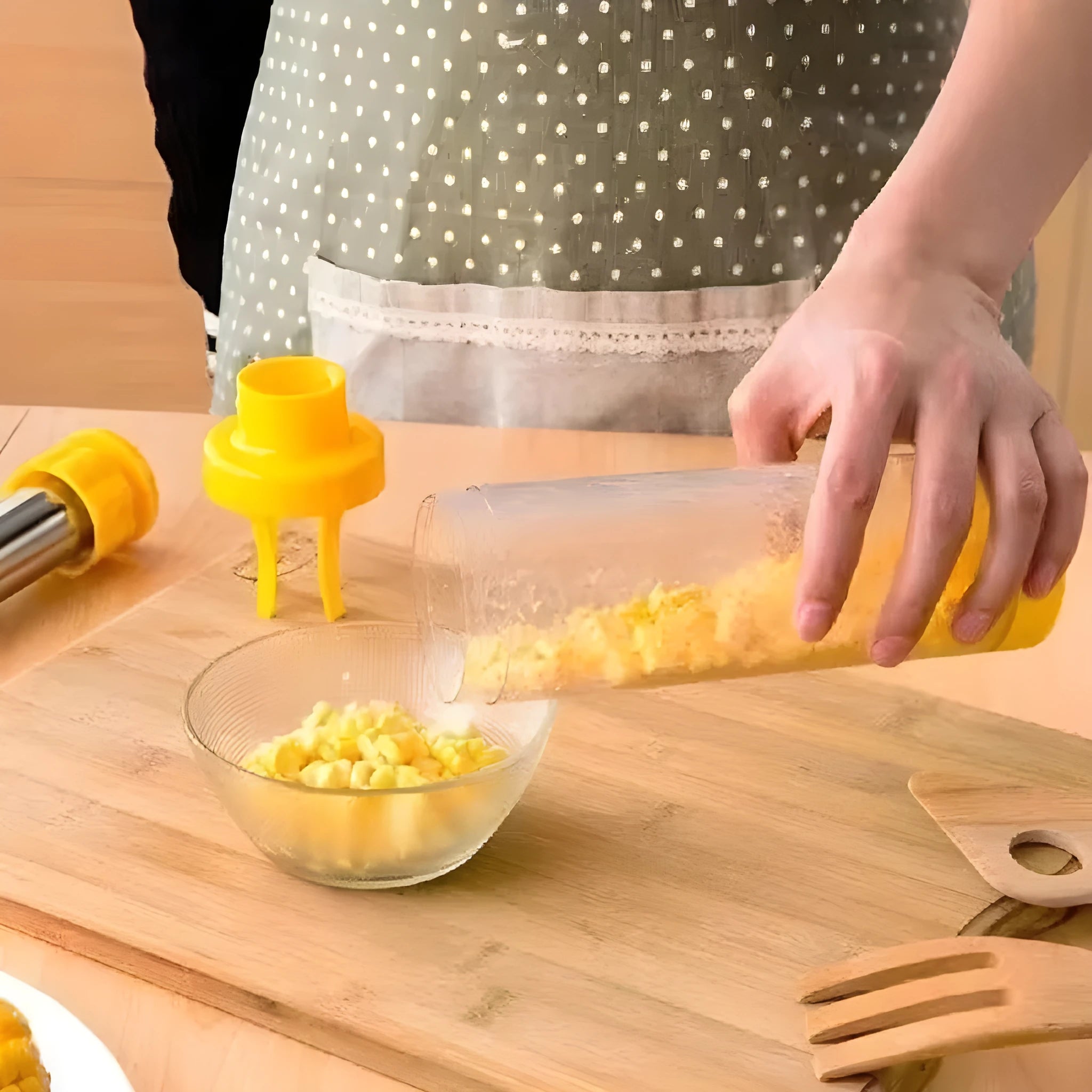 Yellow manual corn stripper tool with stainless steel teeth and ABS handle for kernel removal