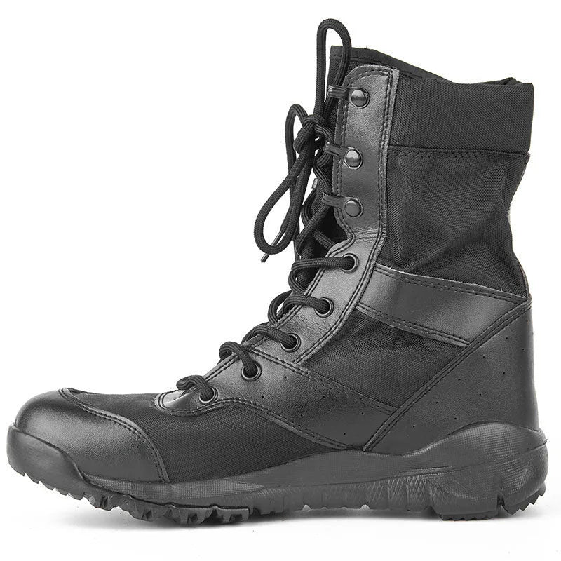 Yulong unisex tactical desert combat boots in black and sand colours for outdoor climbing and hiking.