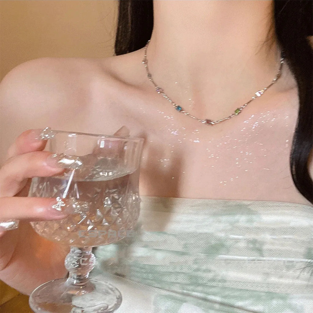 Square colour clavicle chain necklace with geometric artificial crystal design in gold alloy finish