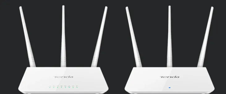 White wireless router with US style design for dual-band 2.4GHz and 5GHz broadband networking.