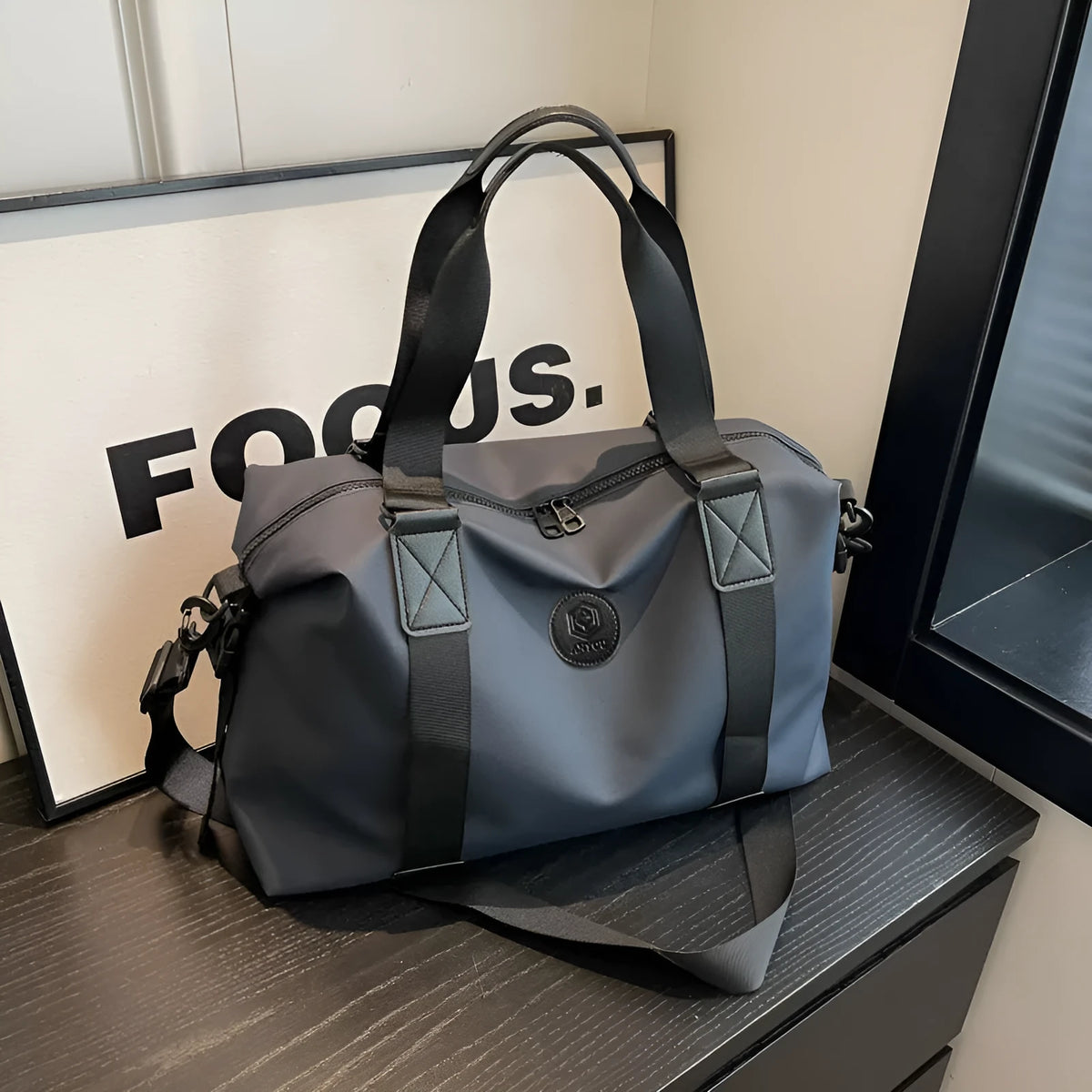 36-55L waterproof Oxford cloth travel bag with breathable back panel in black, grey, red or blue colour