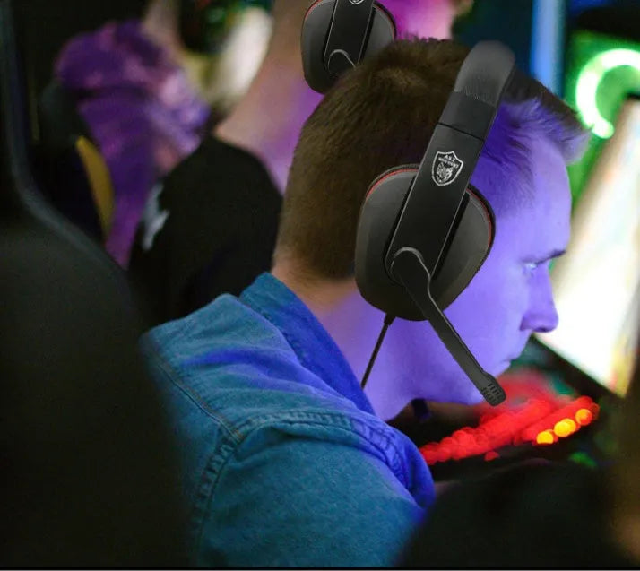 Black wired gaming headset with 40mm speakers and a 6.3mm straight plug.