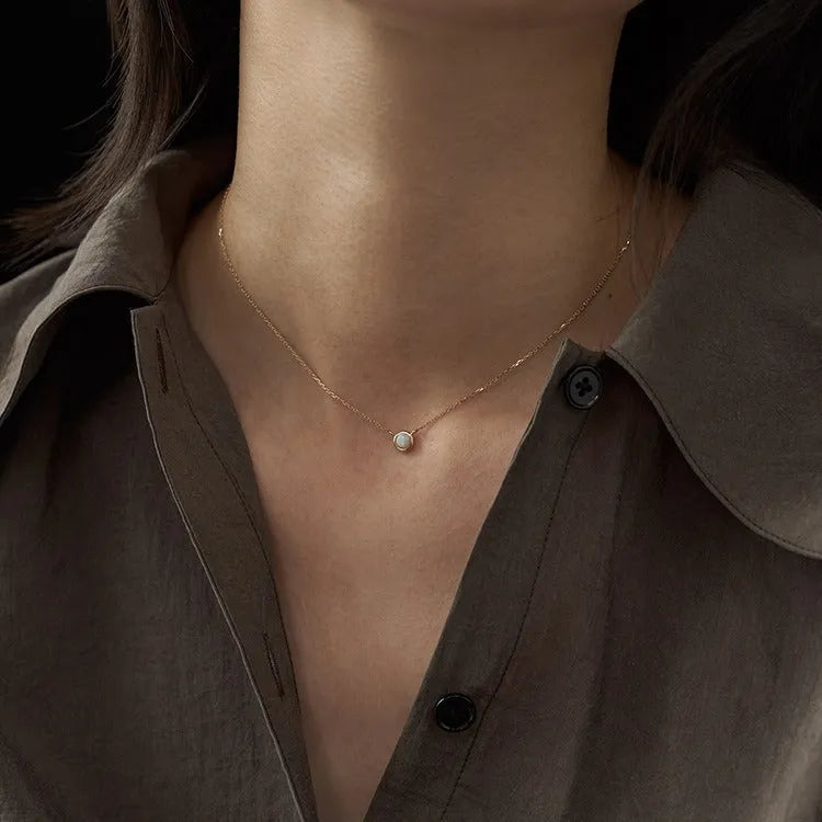 S925 silver oval pendant necklace with jelly opal in gold or white gold colour