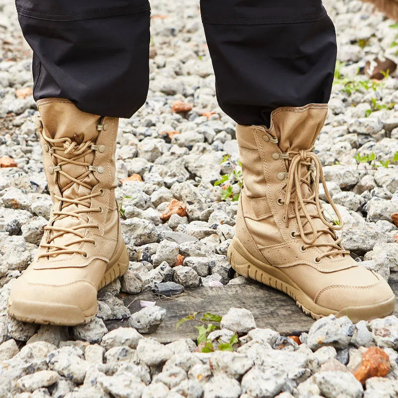 Yulong unisex tactical desert combat boots in black and sand colours for outdoor climbing and hiking.
