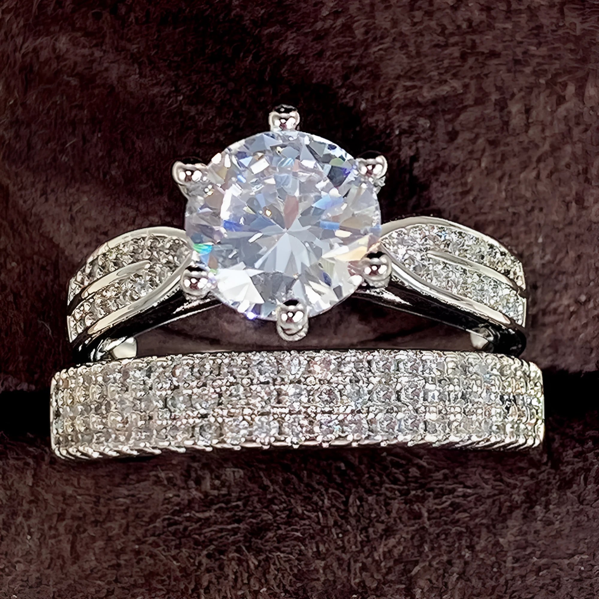 White gold colour combined ring bracelet with geometric design and round elements
