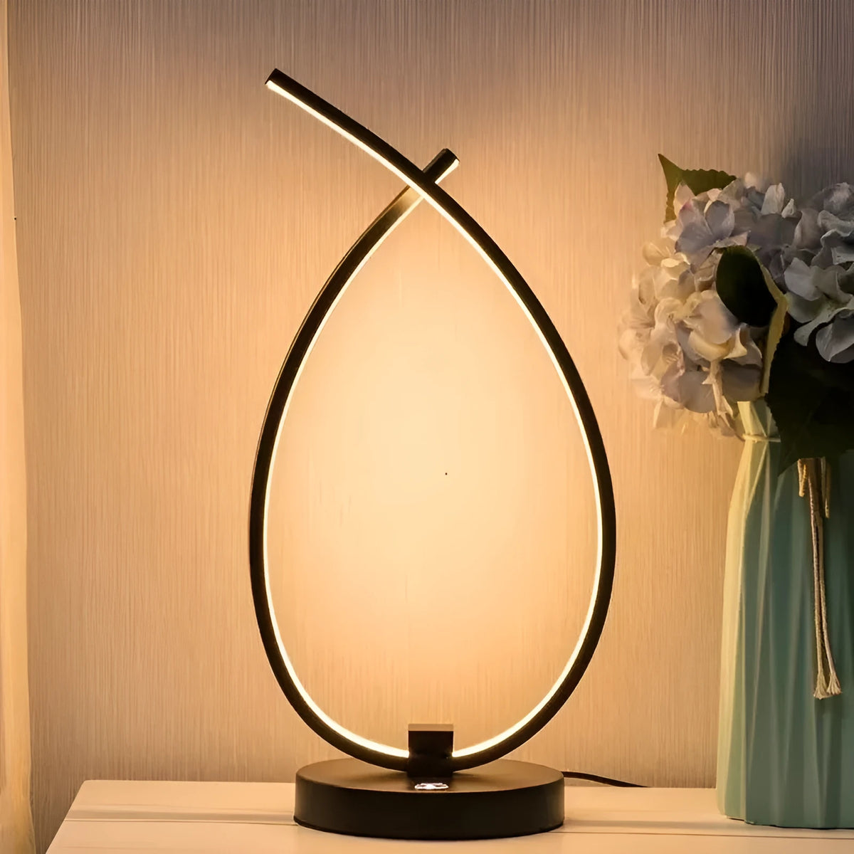 Water drop shaped USB table lamp with touch control in black colour