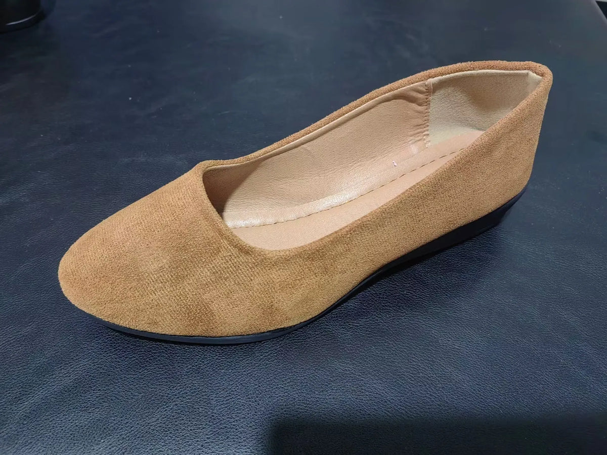 Women's pointed toe wedge pumps with shallow mouth opening and low heel in various colours