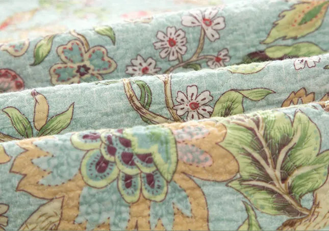 Blue American flower and bird pattern quilted cotton bedspread set measuring 230x250 cm
