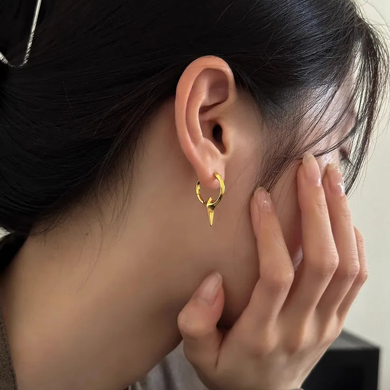 Geometric star-shaped clip-on earrings for women with copper white gold plating in platinum colour