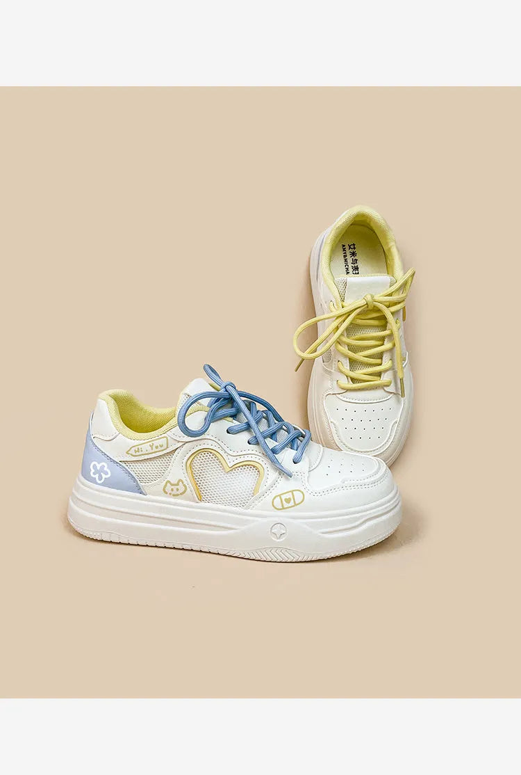 Meow Rabbit Sea Salt Cheese coloured mesh sneakers with lace-up closure and thick rubber sole for children and youth.