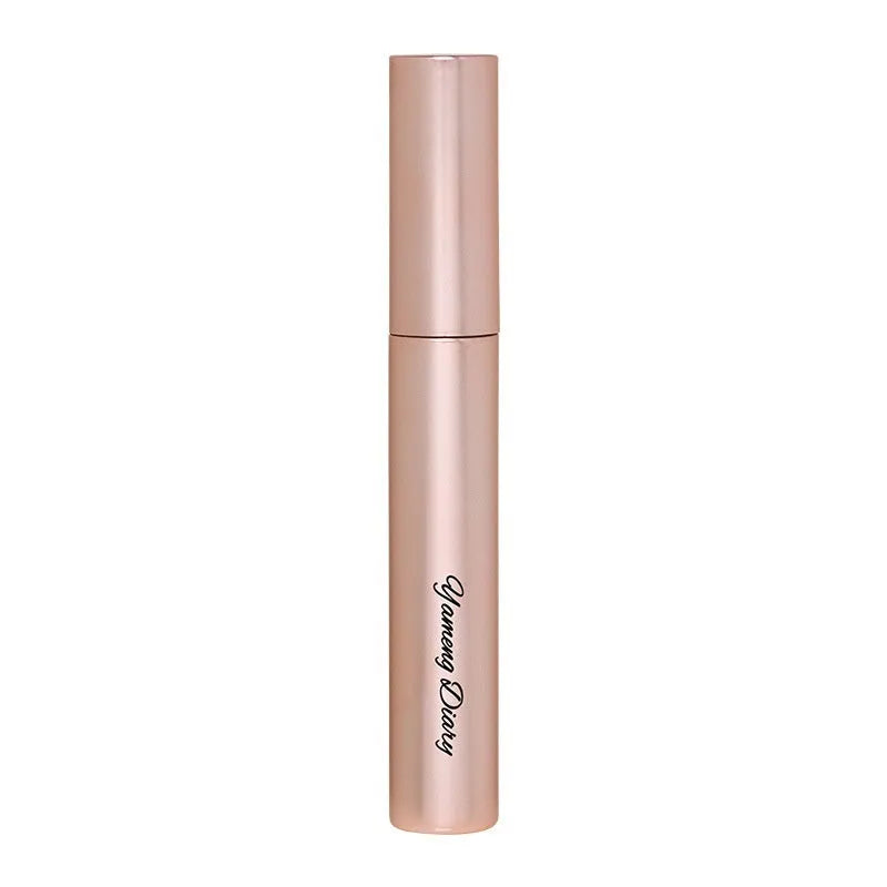 Long-lasting curling mascara tube in black and brown colour options with applicator wand