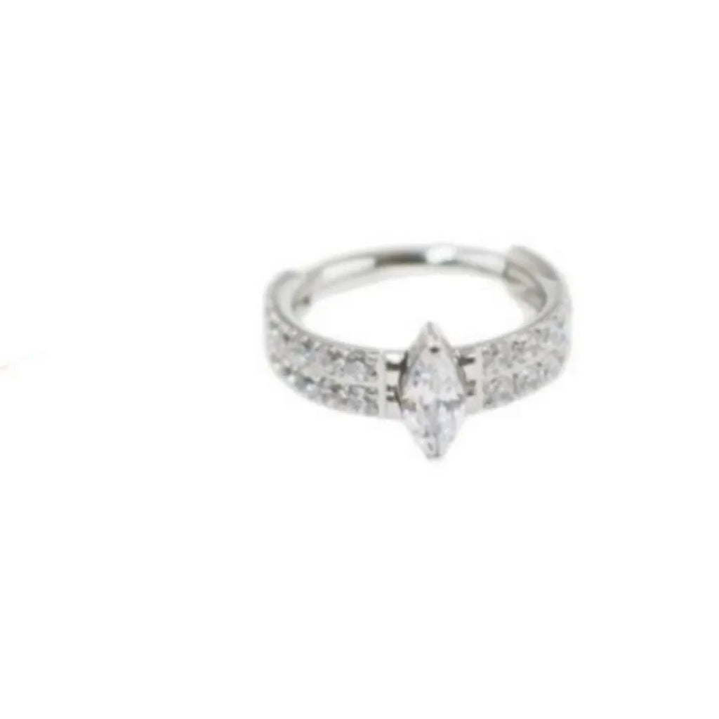 Heart-shaped zircon drop earrings in silver or gold with 1.2x8mm dimensions
